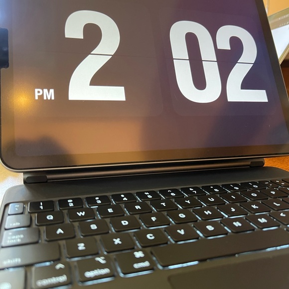 Apple iPad Air (5th Generation) (with Magic Keyboard ⌨️ and Magic Pencil ✏️ ) - Picture 1 of 9